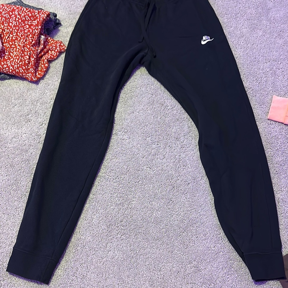 Black Nike sweats